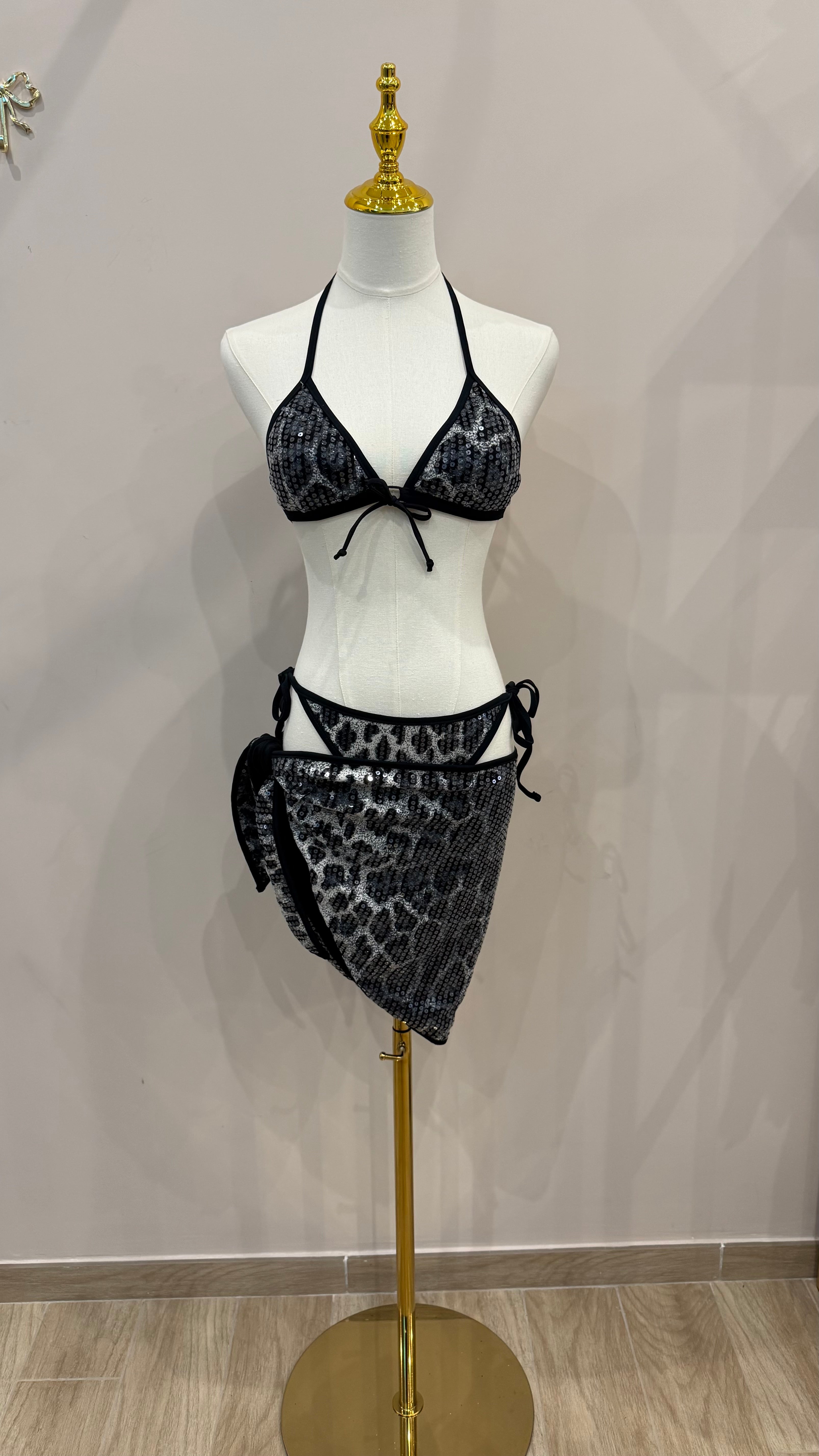 Leopard black